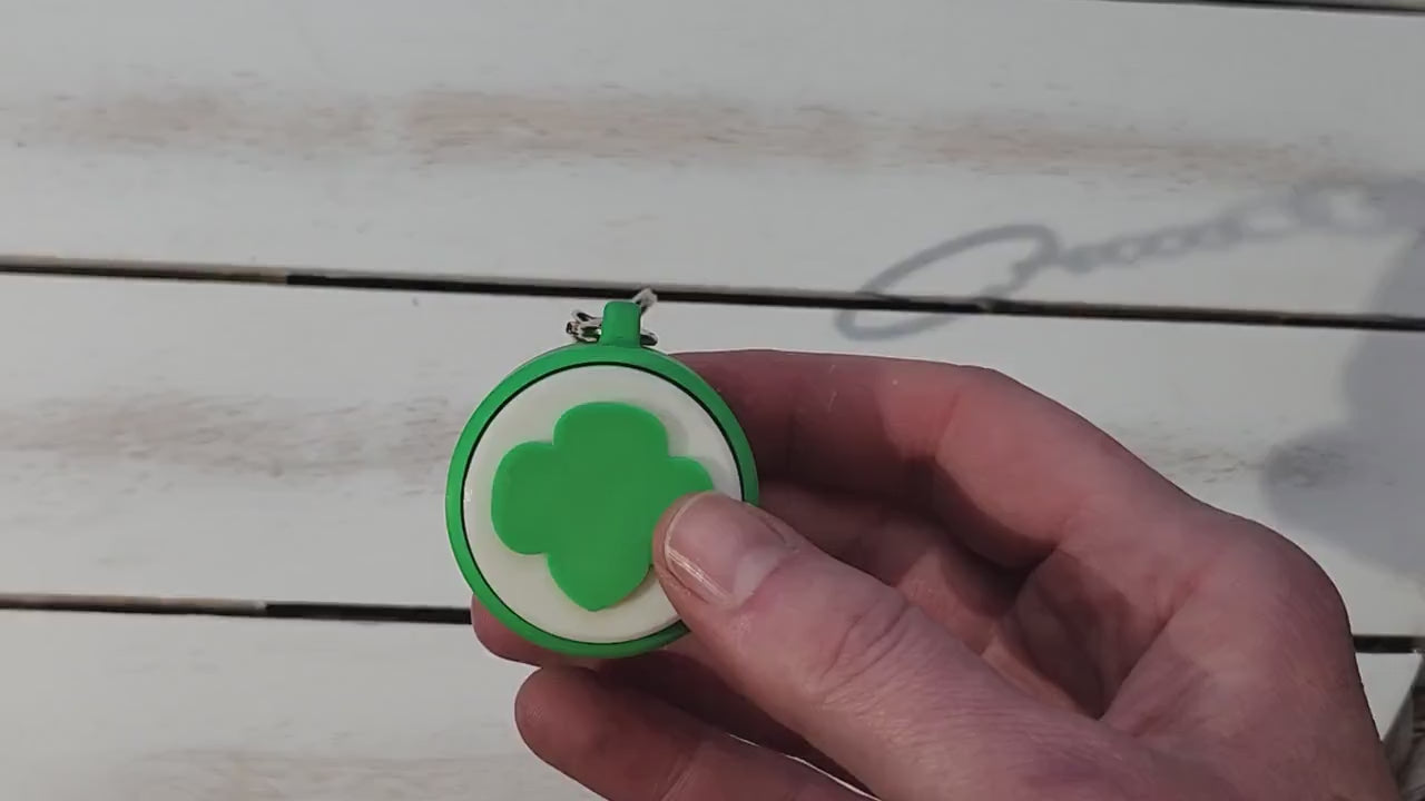 Girl Scout Fidget Clicker Keychain - Bridging Gift or Cookie Sale Gift | Girl Scout Keychain  | Green & White Stress Relief Toy